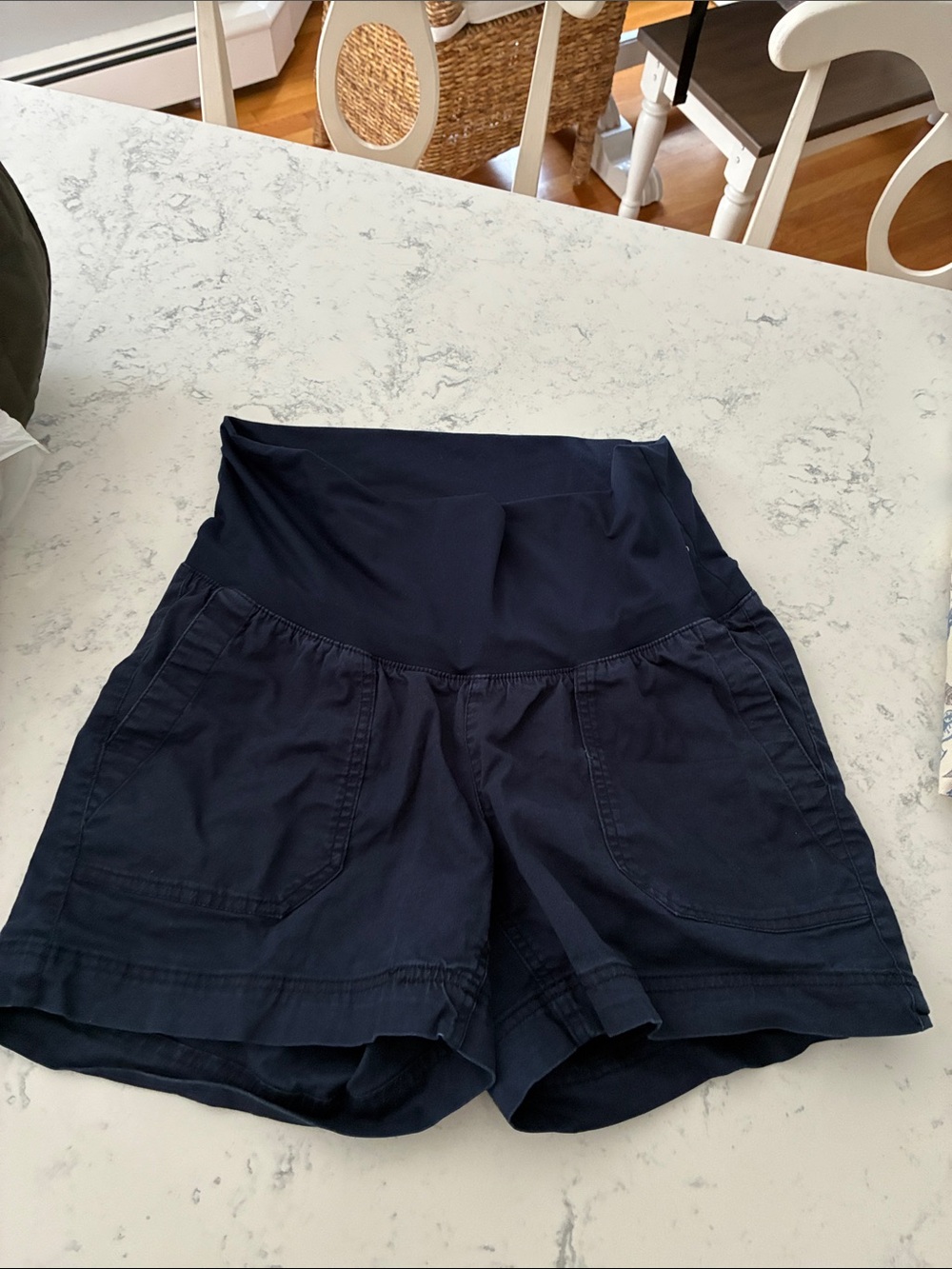 Women's  SzM Maternity/Old Navy Stretch Waist Shorts